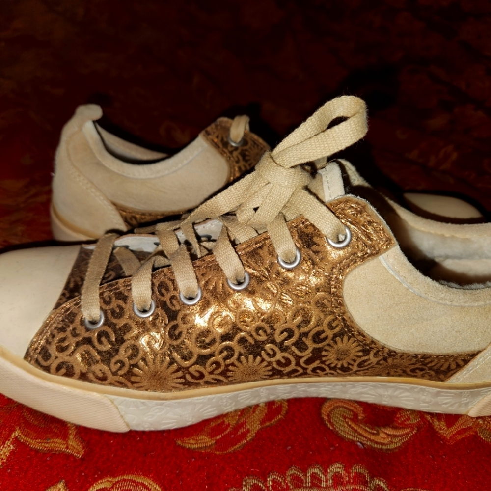Uggs tennis